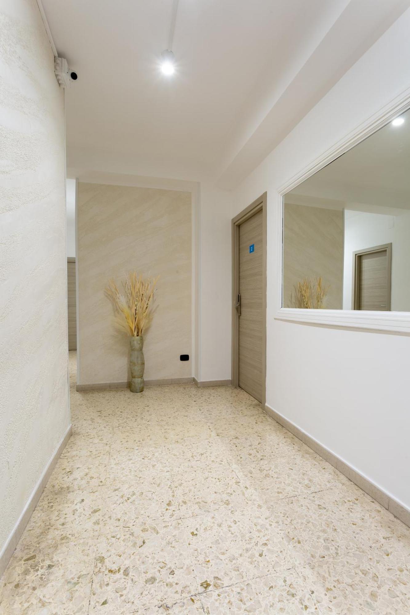 Napoli Fly Guest House 290 المظهر الخارجي الصورة