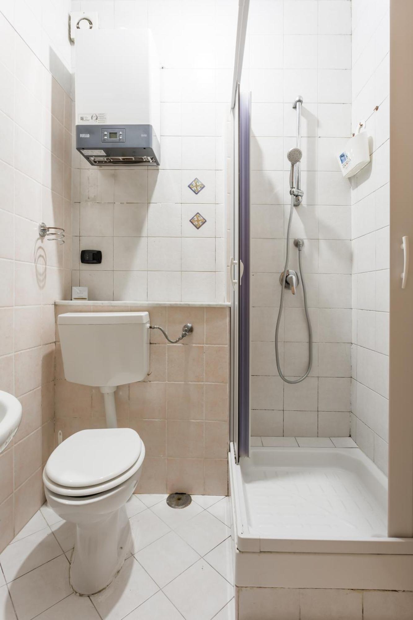 Napoli Fly Guest House 290 المظهر الخارجي الصورة